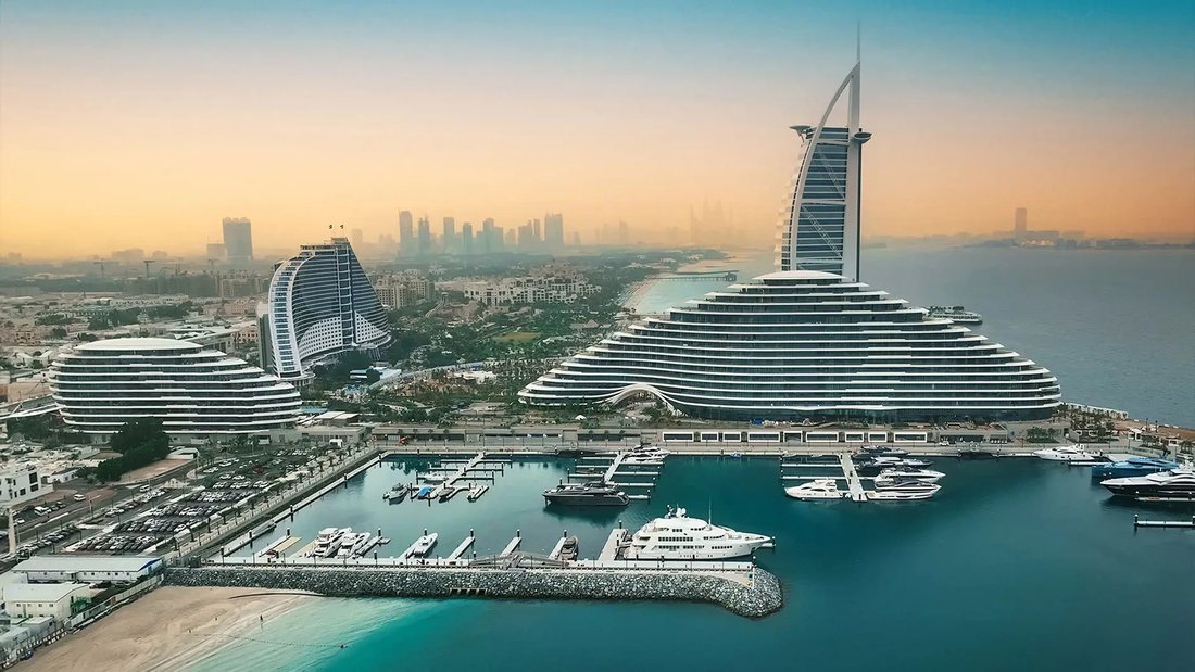 Apartment in Umm Suqeim, Dubai, United Arab Emirates 2 - 15233896