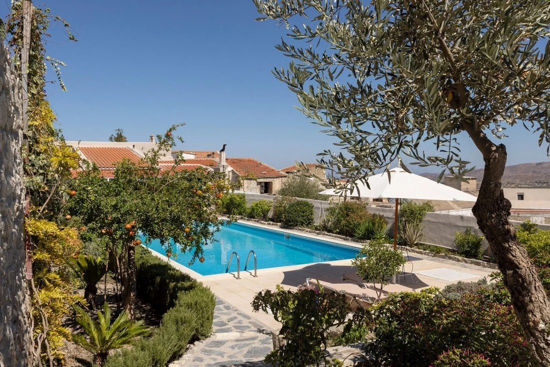 Villa in Community of Episkopi, Episkopi Municipal Unit, Greece 3 - 15235352