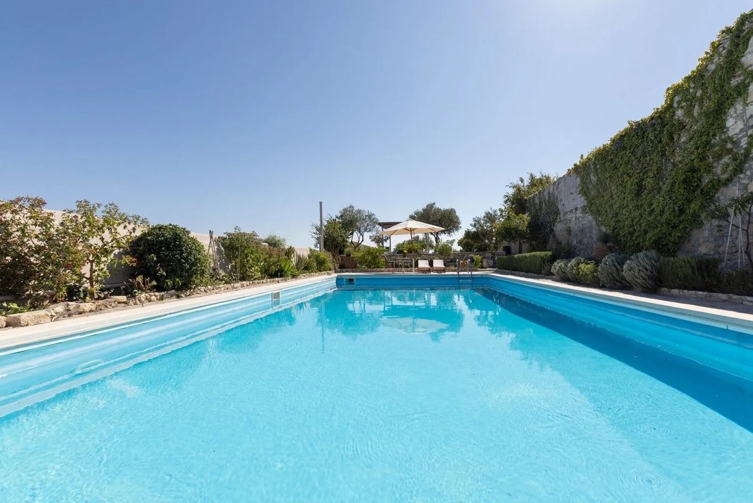 Villa in Community of Episkopi, Episkopi Municipal Unit, Greece 2 - 15235352