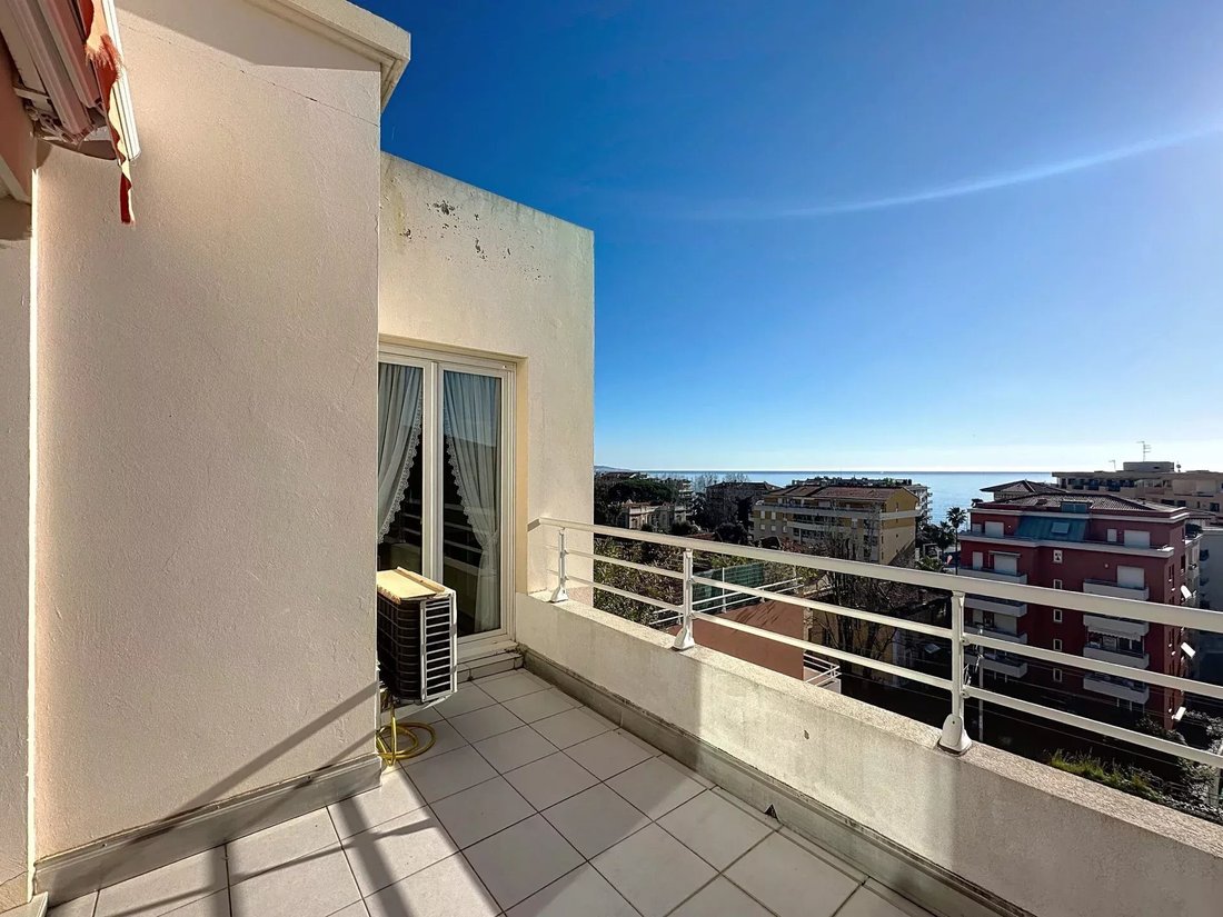 Apartment in Nord Est, Auriol, France 4 - 15237305
