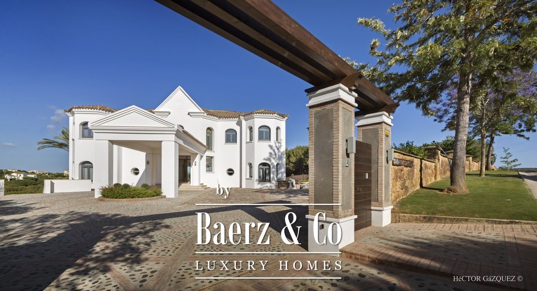 Villa in Sotogrande, San Roque, Andalusia 1 - 15238382