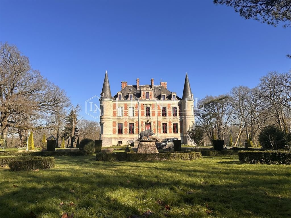 Château des Rêves Vendéens: A 19th-Century Masterpiece Amidst Eight Hectares of Whispering Parks