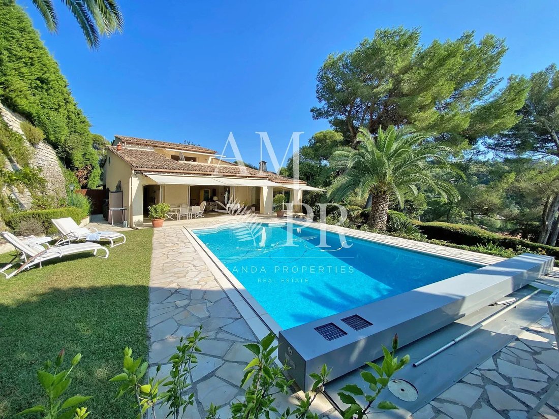 Villa in Cannes, Provence-Alpes-Côte d'Azur, France 3 - 11104730