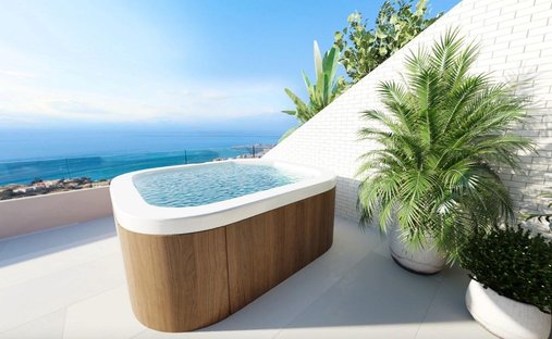 Penthouse in Fuengirola, Andalusia, Spain 1