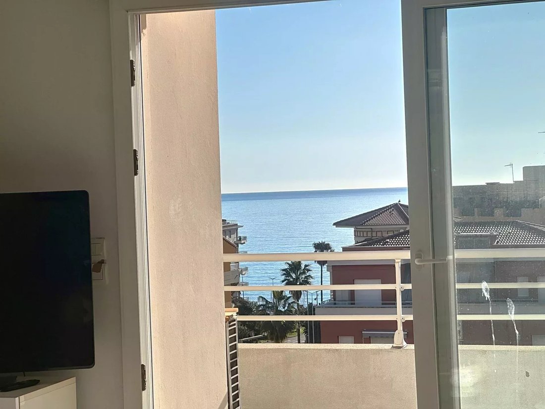 Apartment in Nord Est, Auriol, France 1 - 15237305