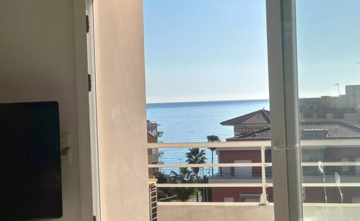Apartment in Nord Est, Auriol, France 1