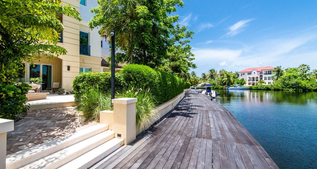 Apartment in West Bay, West Bay, Cayman Islands 4 - 15238915