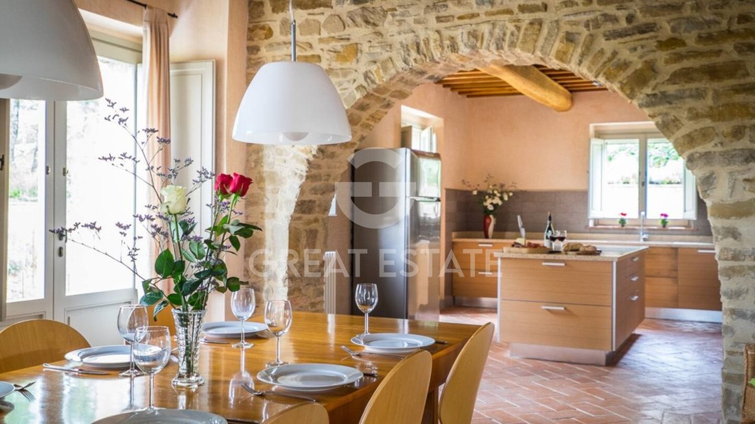 Finca en Gubbio, Umbría, Italia 5 - 15237660