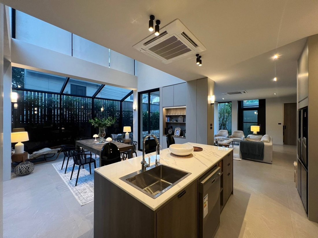 House in Bangkok, Krung Thep Maha Nakhon, Thailand 3 - 15237589