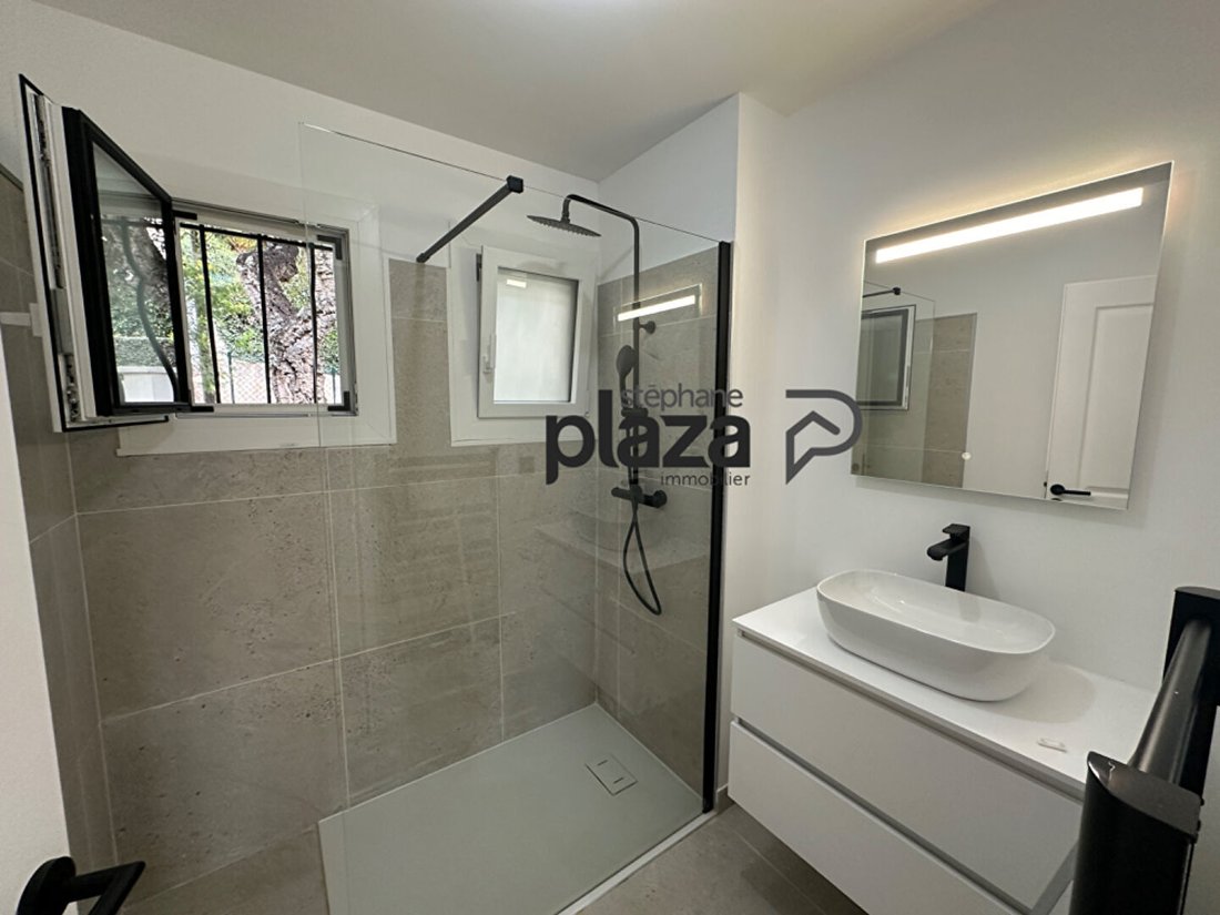 Apartment in Nartelle-Noyer-Bellevue-bd des Sardinaux, Sainte-Maxime, France 5 - 13050654