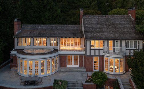 House in West Vancouver, British Columbia, Canada 1