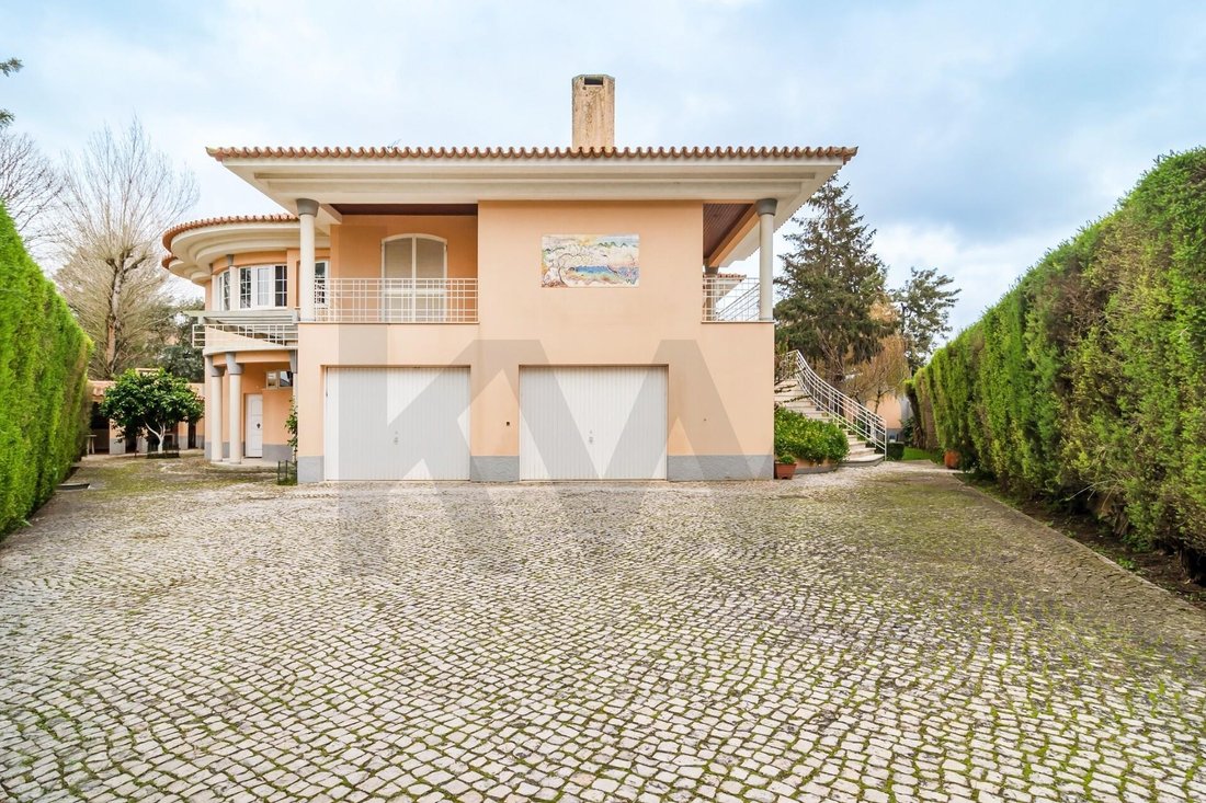 Townhouse in Algueirao-Mem Martins, Lisbon, Portugal 3 - 15237431