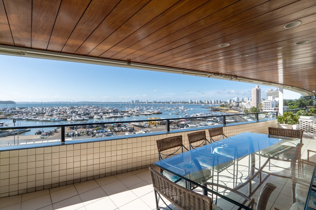 Apartment in Punta del Este, Maldonado Department, Uruguay 1 - 15237777