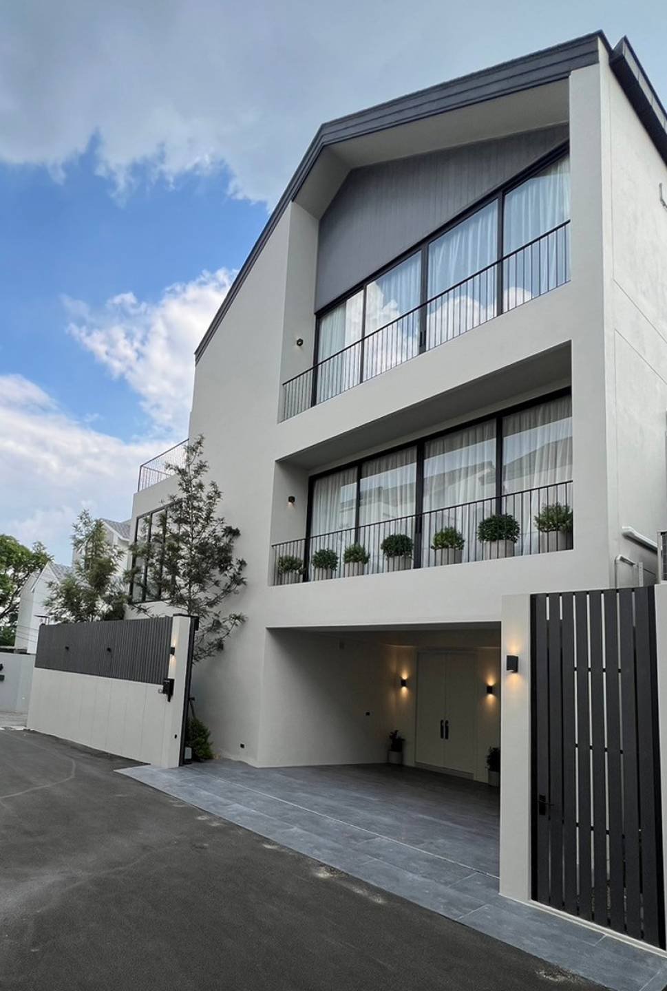 House in Bangkok, Krung Thep Maha Nakhon, Thailand 1 - 15237589