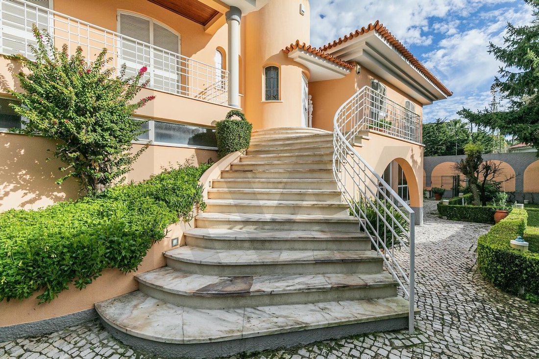 Townhouse in Algueirao-Mem Martins, Lisbon, Portugal 2 - 15237431