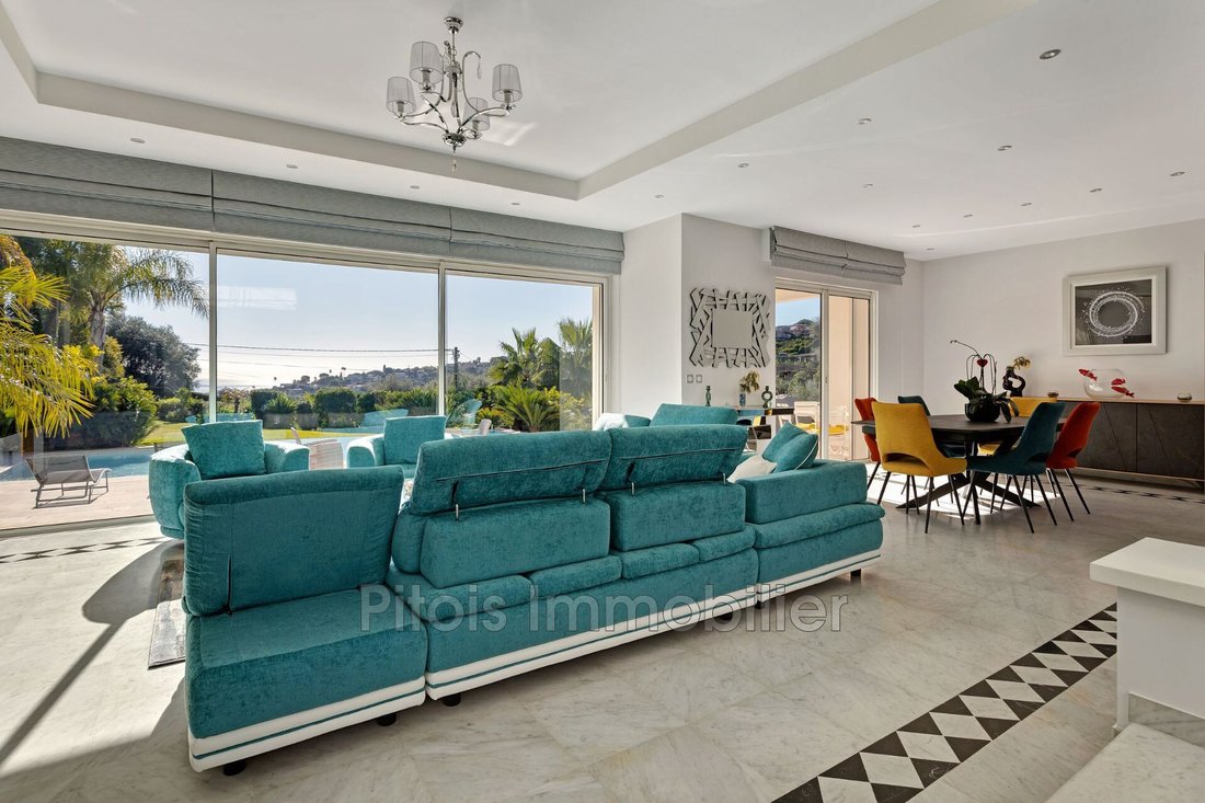 Villa in Les Cougoulins-Rastines, Antibes, France 2 - 15237387