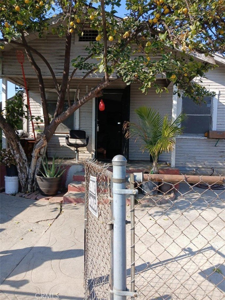 House in East Los Angeles, California, United States 1 - 15123538