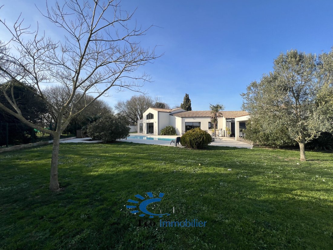 House in La Jarrie, Nouvelle-Aquitaine, France 1 - 15244143