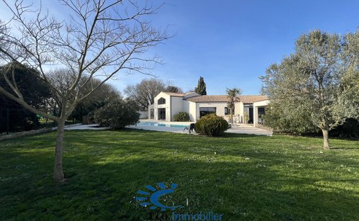 House in La Jarrie, Nouvelle-Aquitaine, France 1