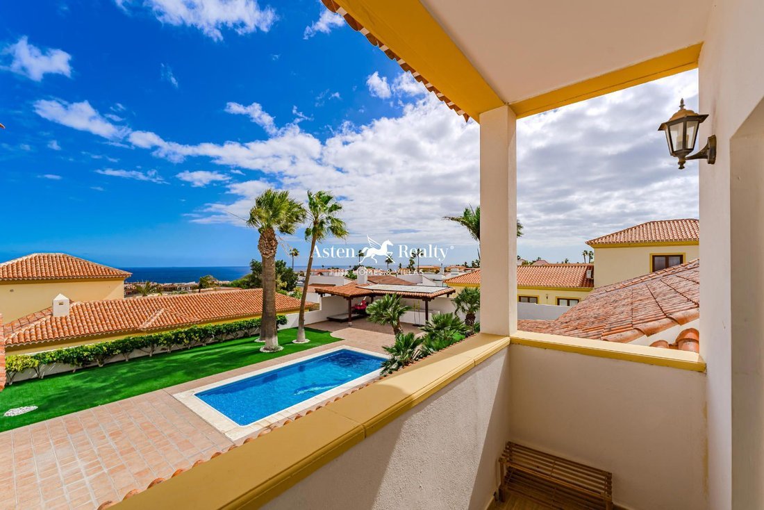 Villa in San Miguel de Abona, Canary Islands, Spain 2 - 15244236