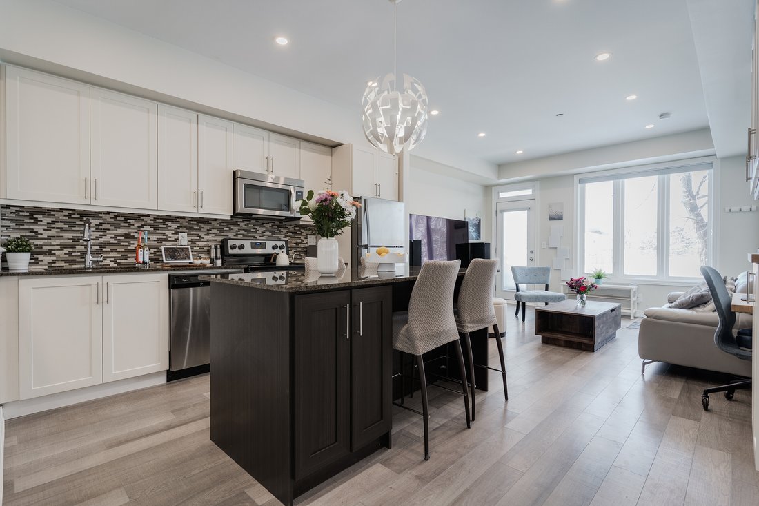 House in Toronto, Ontario, Canada 1 - 15241385