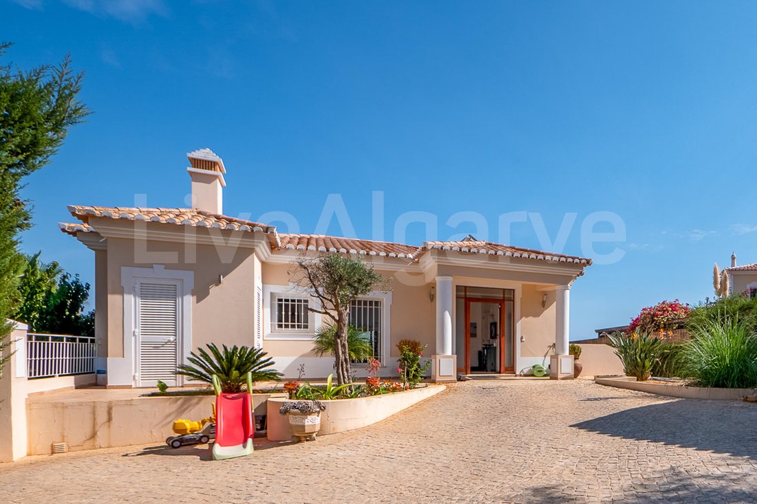 Villa in Praia da Luz, Algarve, Portugal 4 - 15241579