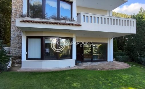 Maison en Dionysos, Attique, Grèce 1