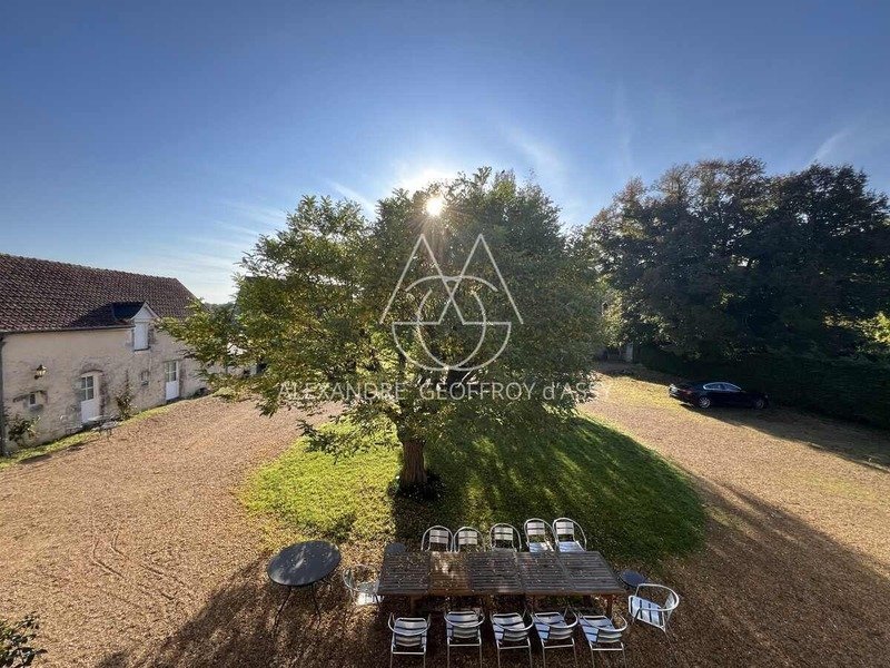 A Timeless Legacy: 15th-Century Manor in the Heart of Loire’s Golden Woods
