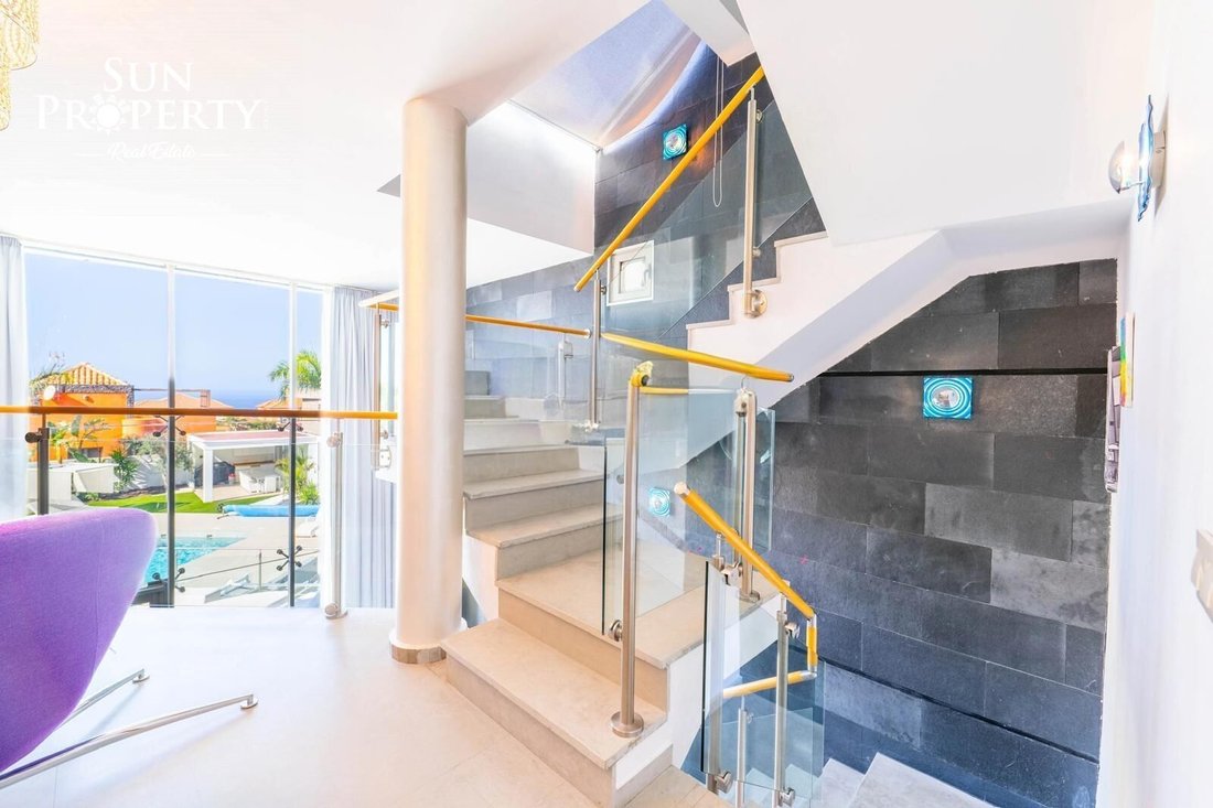 Villa in Costa Adeje, Adeje, Canary Islands 3 - 15243622
