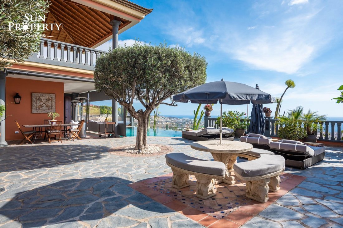 Villa in Adeje, Canary Islands, Spain 4 - 15243470