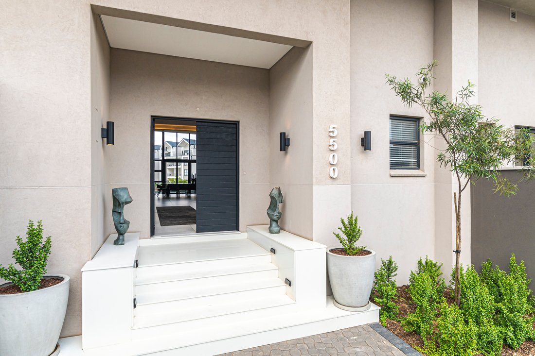 Apartment in Waterfall Country Village, Gauteng, South Africa 3 - 15244598