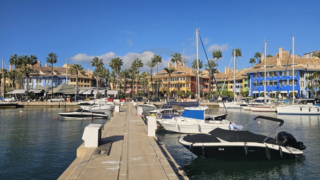 Penthouse in Sotogrande, San Roque, Andalusia 2 - 15248013