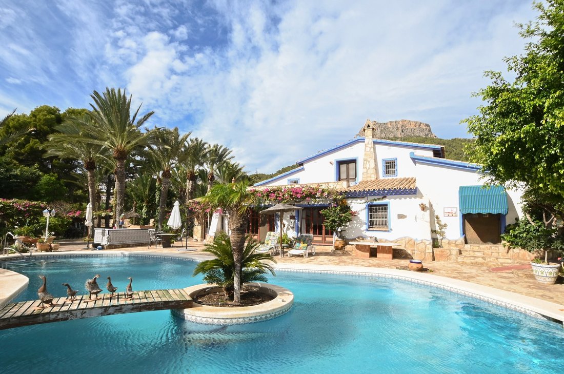 Villa in Calp / Calpe, Valencian Community, Spain 4 - 15247846