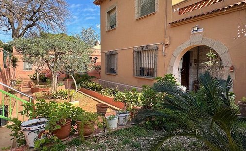 House in Marianao, Sant Boi de Llobregat, Spain 1