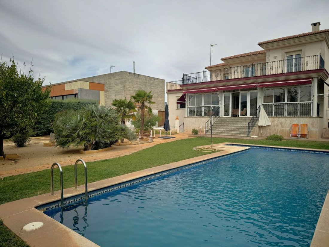 Chalet in Valdepenas, Castile-La Mancha, Spain 5 - 15247532