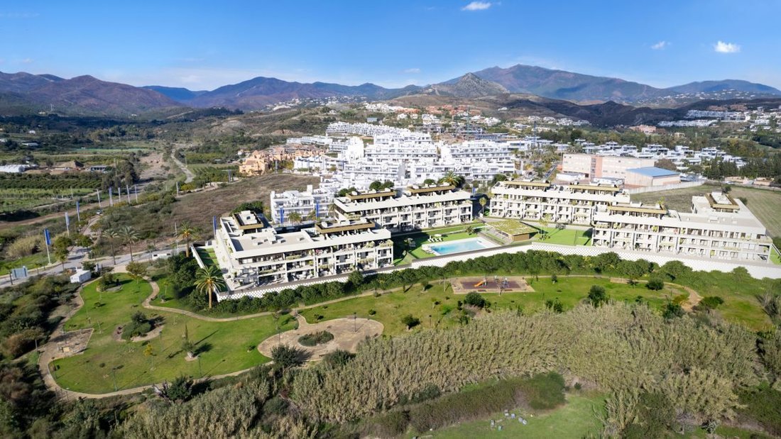 Apartment in Cancelada, Estepona, Andalusia 1 - 15248240