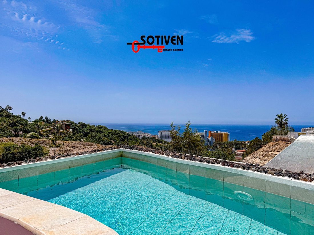 Villa in Costa Adeje, Adeje, Canary Islands 1 - 15246567