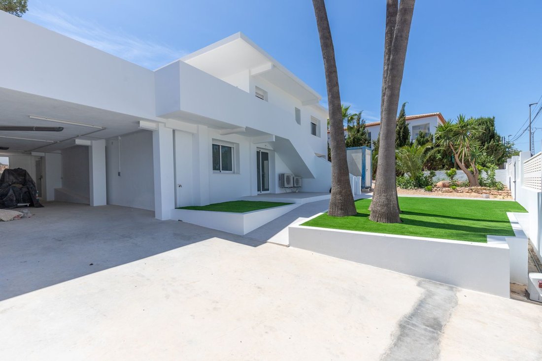Chalet in l'Albir, l'Alfas del Pi, Valencian Community 2 - 15246473