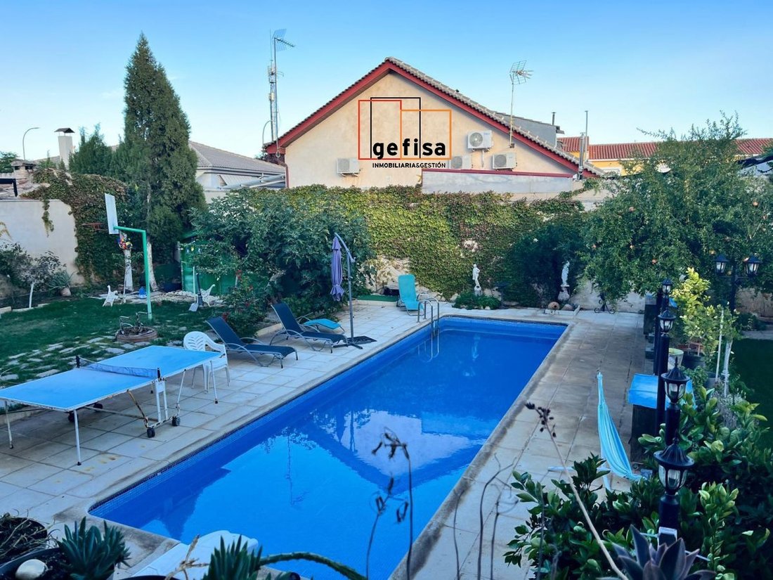 Chalet in Valdepenas, Castile-La Mancha, Spain 2 - 15246345
