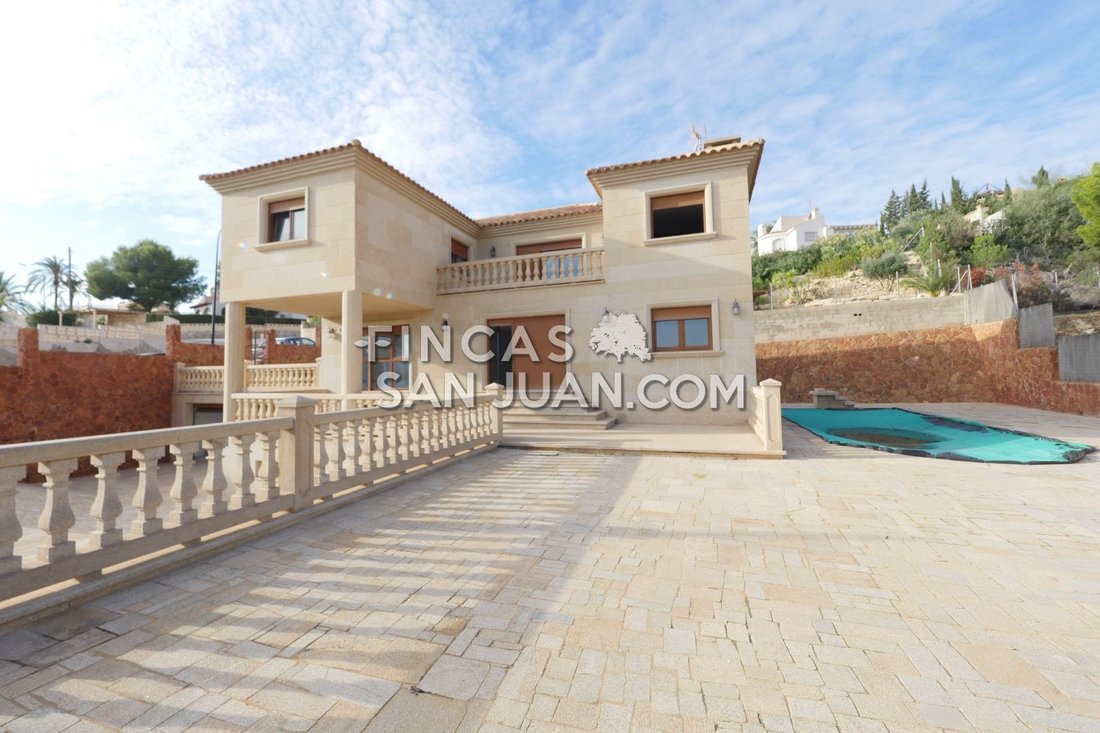 Chalet in el Campello, Valencian Community, Spain 1 - 15246392