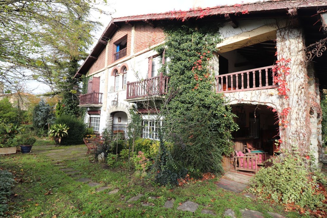 Chalet in Vitoria-Gasteiz, Basque Country, Spain 1 - 15246298