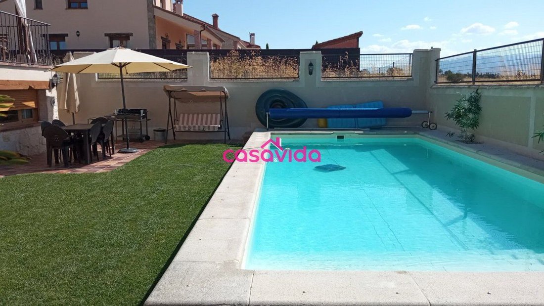 Chalet in La Lastrilla, Castile and Leon, Spain 4 - 15248224