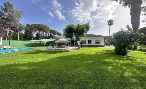 Chalet in El Puerto de Santa María, Andalusia, Spain 1