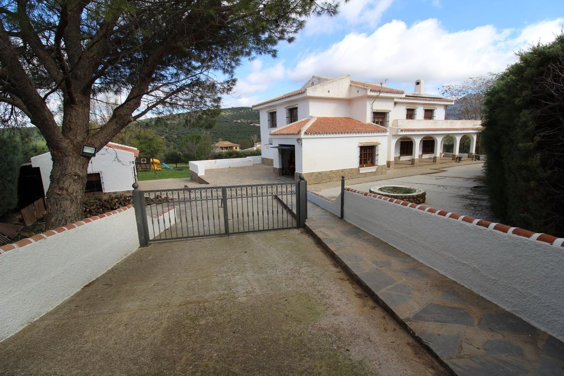 Finca in Villanueva del Trabuco, Andalusia, Spain 5 - 15248104