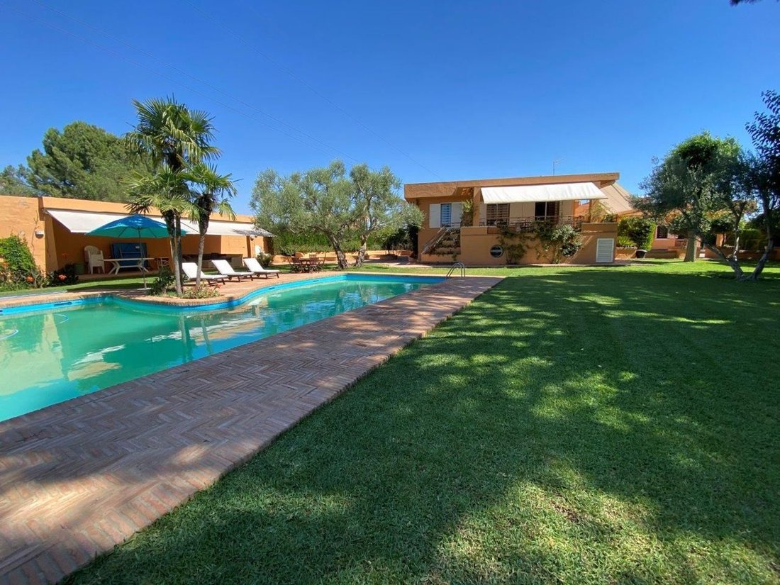 Chalet in Dos Hermanas, Andalusia, Spain 5 - 12832495