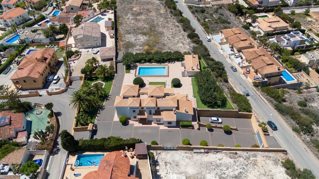 Villa in Calp / Calpe, Valencian Community, Spain 2 - 15247700