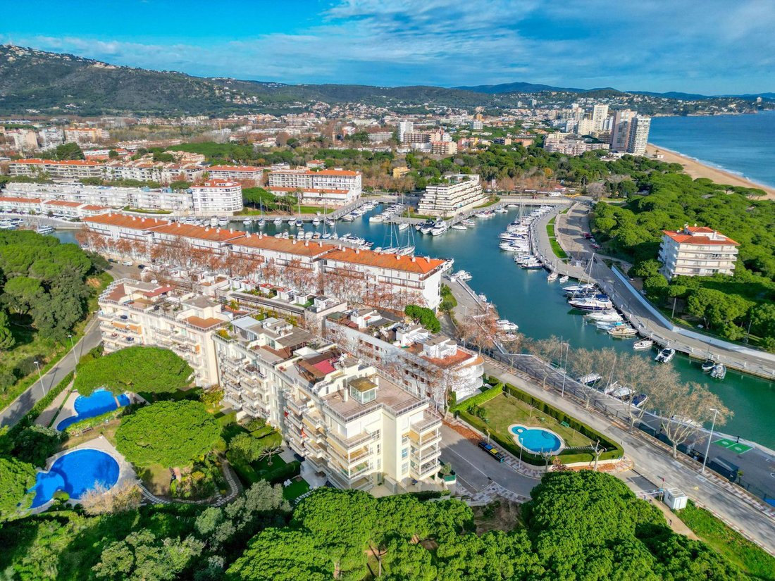 Apartment in Platja d'Aro, Catalonia, Spain 1 - 15247925