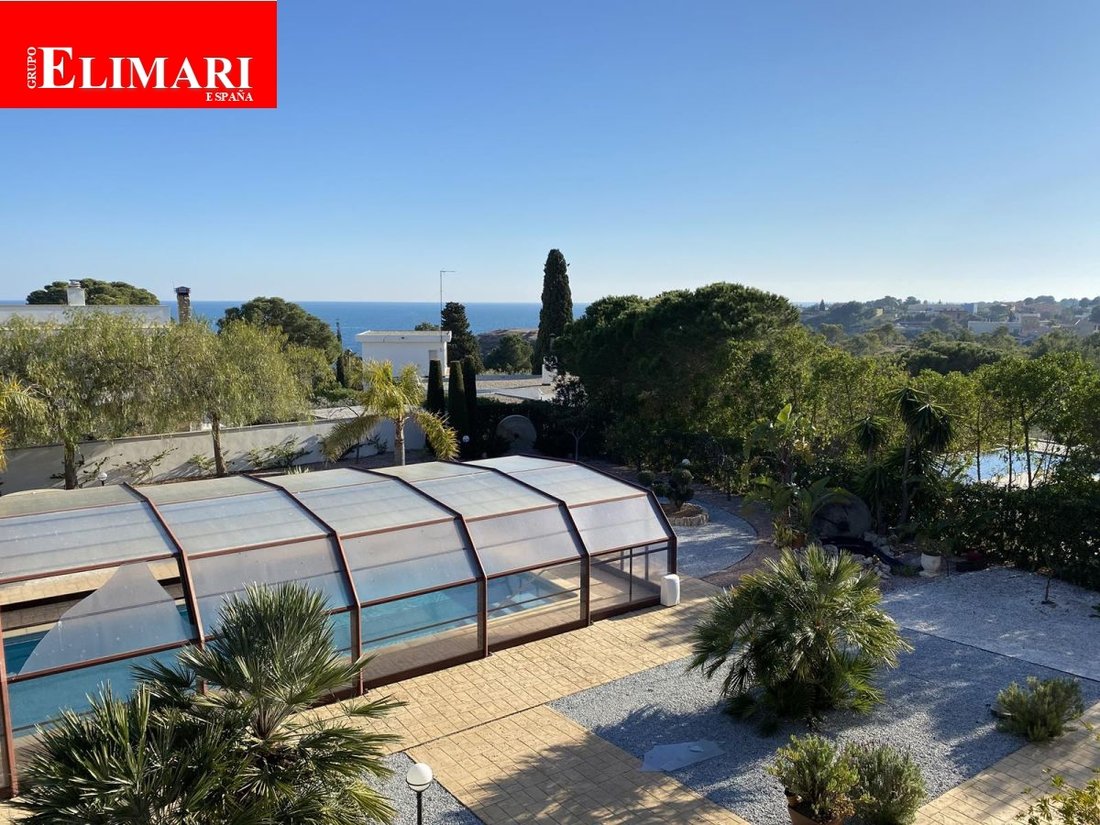 Villa in l'Ametlla de Mar, Catalonia, Spain 2 - 12823272