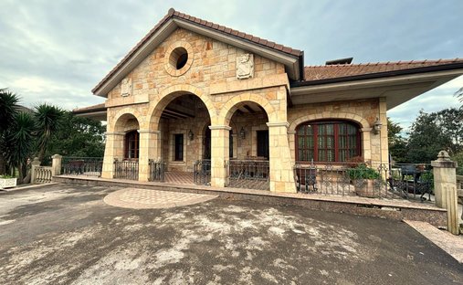 Haus in Noja, Kantabrien, Spanien 1