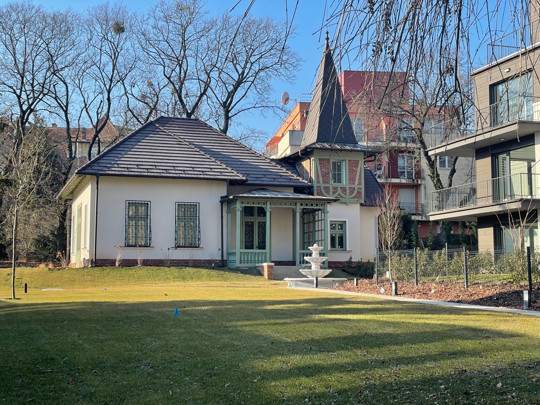 Villa in Budapest, Hungary 1 - 15249103